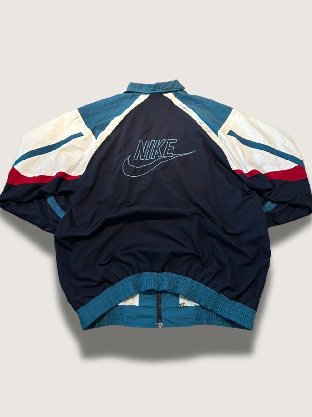 Vintage (90's) Nike ACG (Lined) Windbreaker - Picture 3 of 3
